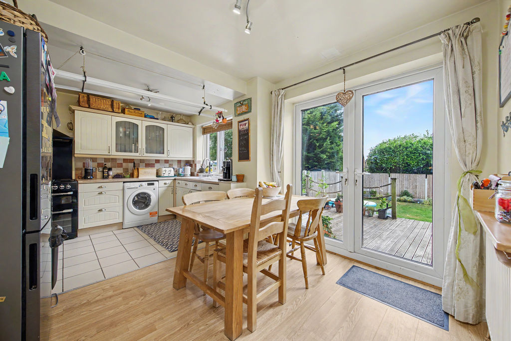 Dale Crescent New Tupton